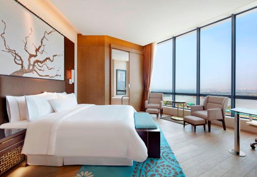 The Westin Kolkata Rajarhat Hotel Overview