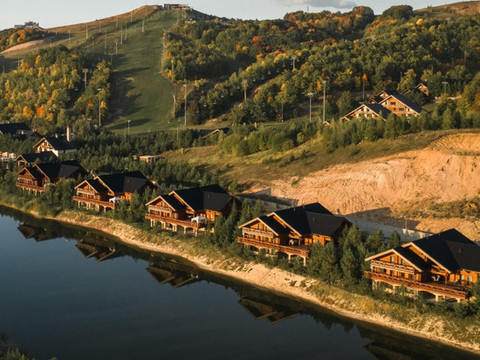 阿尔皮耶希耶多马酒店