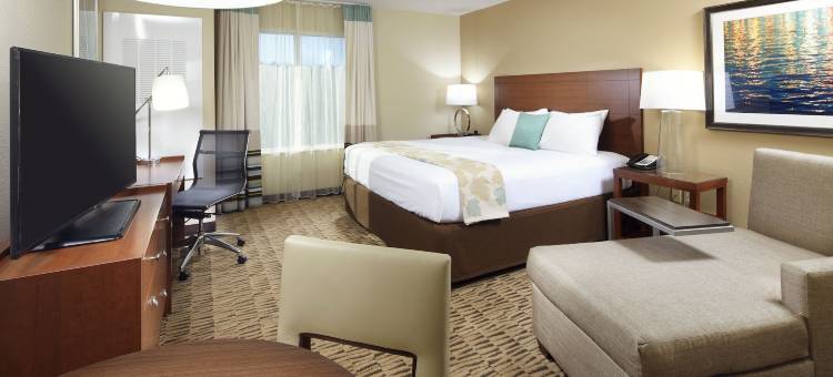 威灵特里德尔菲亚高地浩枫温德姆公寓(Hawthorn Suites by Wyndham Wheeling at the Highlands)图片