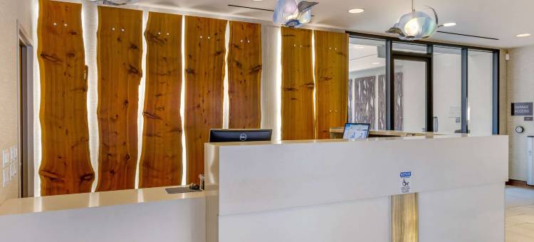 湾沿贝斯特韦斯特优质酒店(Best Western Plus Bayside Inn)图片