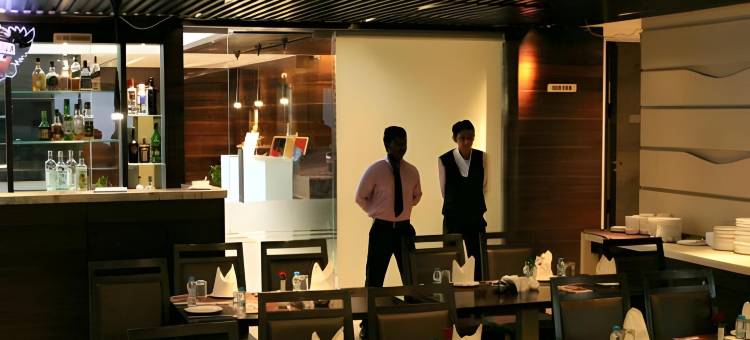 塔拉瓦德克拉尔克斯旅馆(Tarawade Clarks Inn Pune)图片