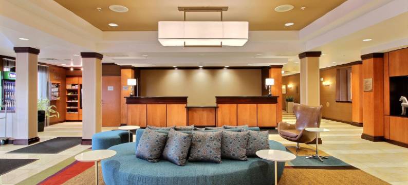 密尔沃基机场万枫酒店及套房(Fairfield Inn & Suites Milwaukee Airport)图片