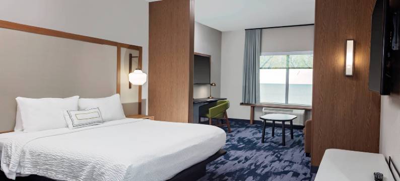 万枫克林顿港滨水套房酒店(Fairfield Inn & Suites Port Clinton Waterfront)图片