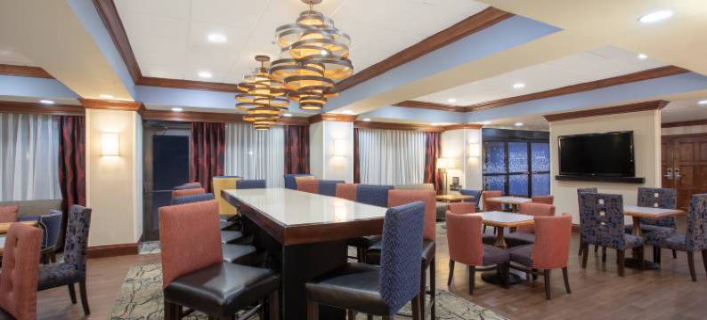 波士顿/马尔伯勒希尔顿欢朋酒店(Hampton Inn Boston/Marlborough)图片