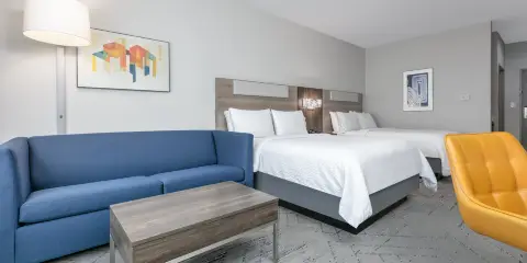 普萊諾北達拉斯智選假日酒店套房