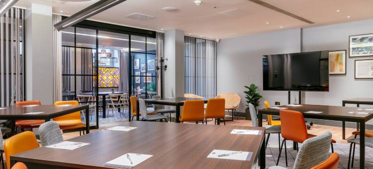 伦敦皇家公园希尔顿欢朋酒店(Hampton by Hilton London Park Royal)图片