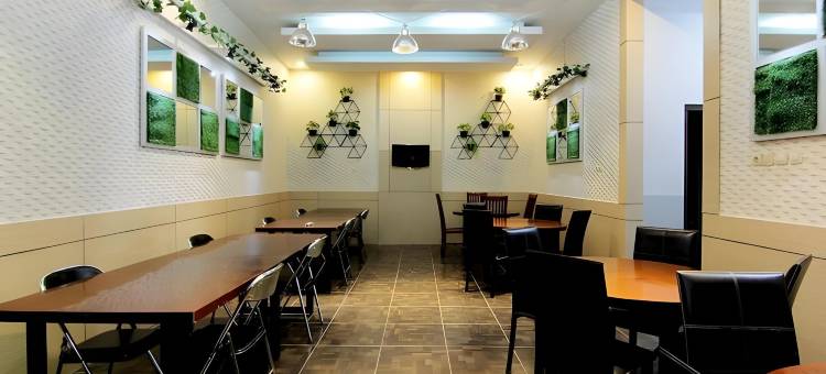 优本维尤格兰苏里亚酒店日惹(Urbanview Hotel Grand Surya Yogyakarta)图片