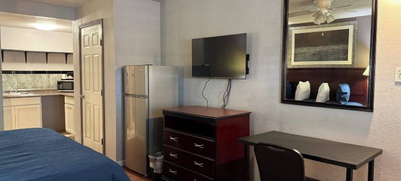 R 晚星套房酒店(R Nite Star Inn and Suites -Home of the Cowboys & Rangers)图片