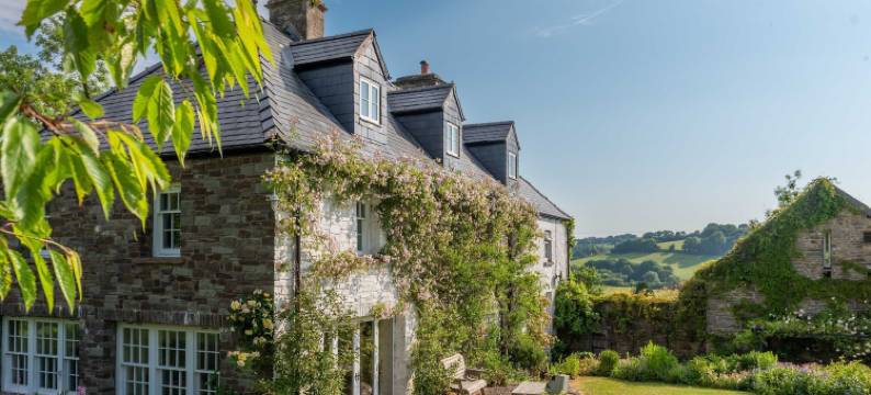 奥蒂布莱恩农场小屋和民宿(Alltybrain Farm Cottages and B&B)图片