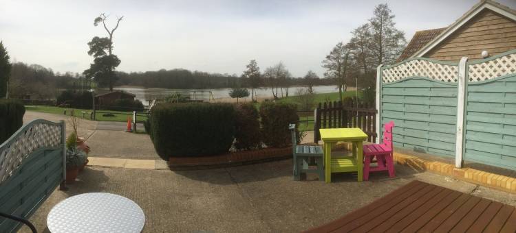 葛斯菲尔德湖度假村(Gosfield Lake Resort)图片