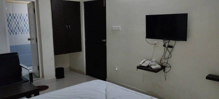 PPH生活比玛斯酒店(Pph Living Bhimas)图片