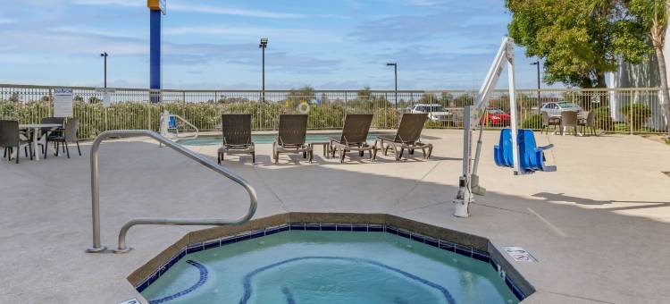 凤凰城北/鹿谷舒适套房酒店(Comfort Inn & Suites Phoenix North - Deer Valley)图片