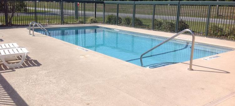 温德姆速8酒店布伦瑞克南/I-95(Super 8 by Wyndham Brunswick South/I-95)图片