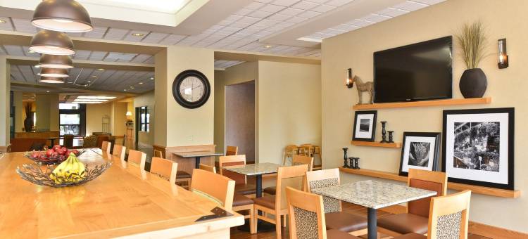 卡利斯佩尔欢朋酒店(Hampton Inn Kalispell)图片