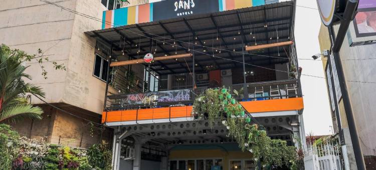 棉兰瑟玛拉阿斯里桑斯酒店(Sans Hotel Cemara Asri Medan)图片