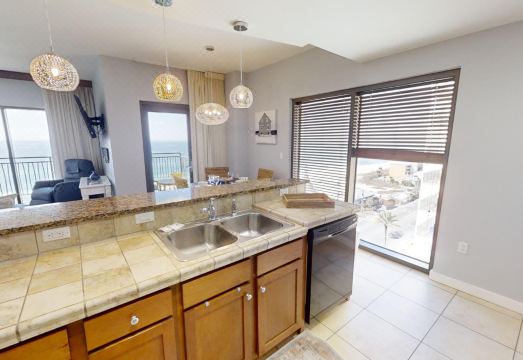 Gulf Views and Daily Complimentary Activities - Stunning Coastal RetreatHotel Overview