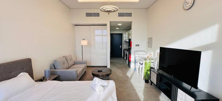 城市中心Oval塔贝尔维拉高档公寓带阳台及停车位(Upscale Apartment at Oval Tower Near Downtown with Balcony and Parking by Belvilla)图片