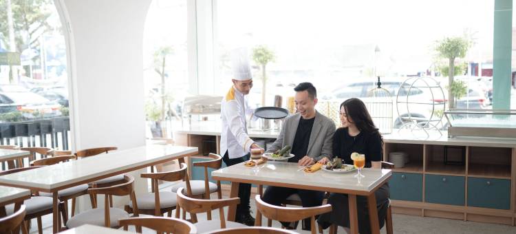 两K Azana风格宾馆孟加拉(Two K Azana Style Hotel Bengkulu)图片