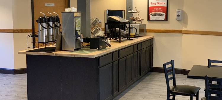 克林顿布伦特伍德旅馆(Brentwood Inn Clinton)图片