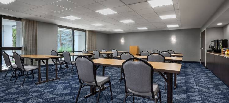 安克雷奇机场万怡酒店(Courtyard Anchorage Airport)图片