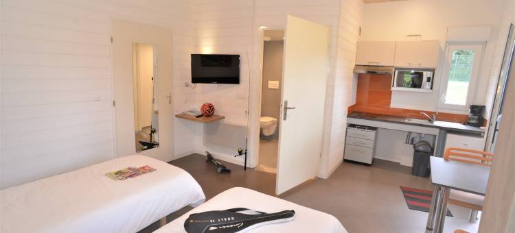 兰德鲁耶特沃尔露营酒店(Camping le Val de Landrouet)图片