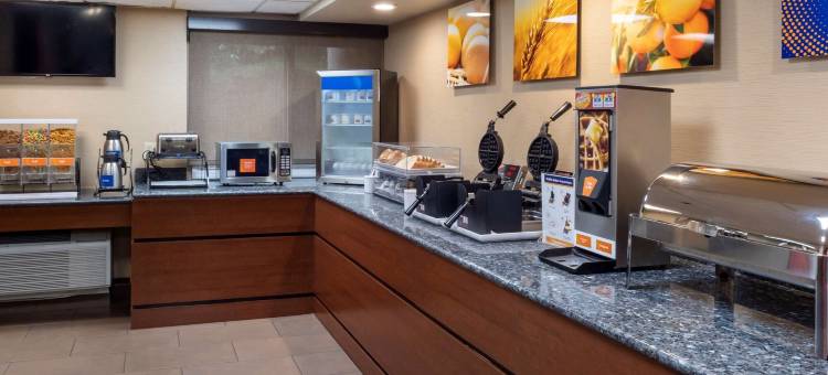 爱迪生新不伦瑞克舒适酒店(Comfort Inn Edison - New Brunswick)图片