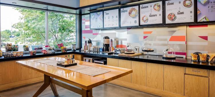 格林贝雅乐轩酒店(Aloft Green Bay)图片