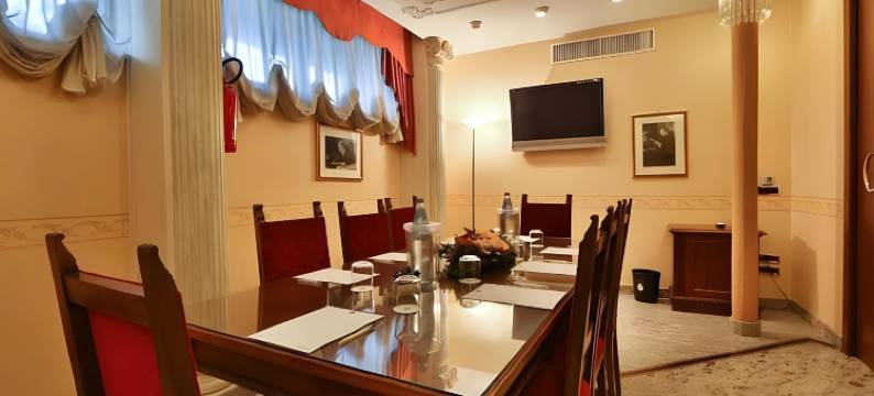 佩斯卡拉广场酒店(Hotel Plaza)图片