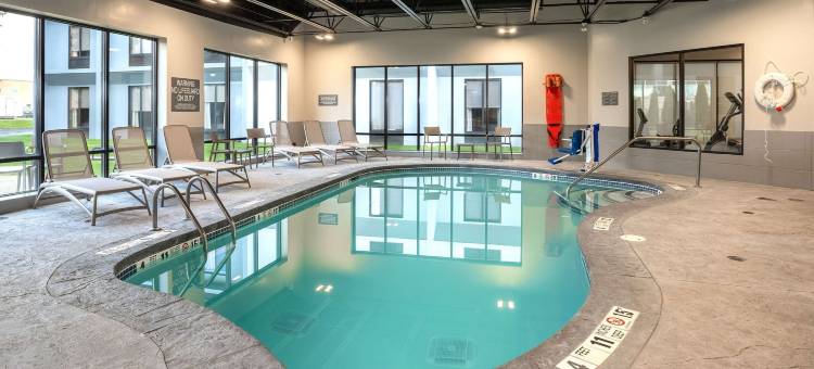 布法罗机场舒适套房酒店(Comfort Inn & Suites Buffalo Airport)图片