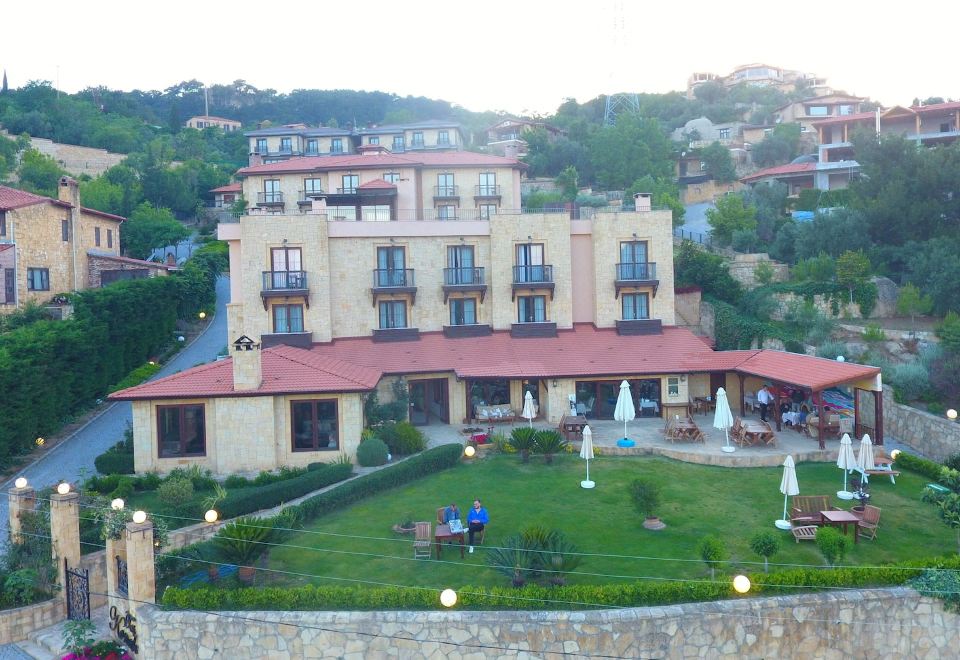 Ida Tas KonakHotel Overview