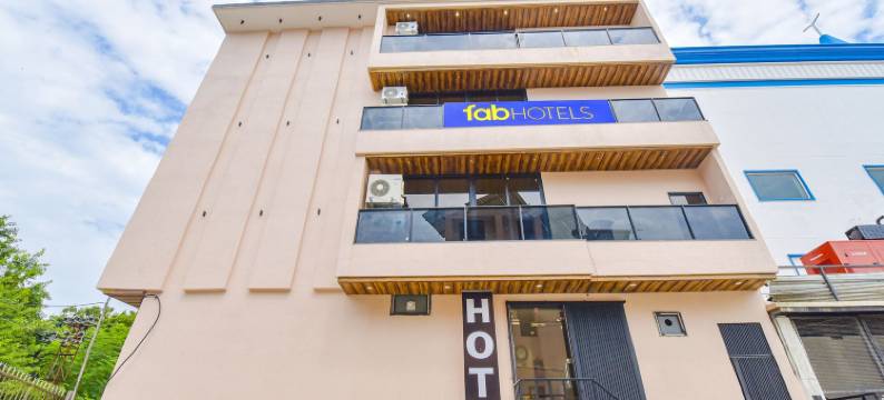 FabHotel Blooming Beds Pearl图片