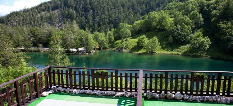 湖边木屋山区酒店(Chalet Sul Lago Hotel in Montagna)图片