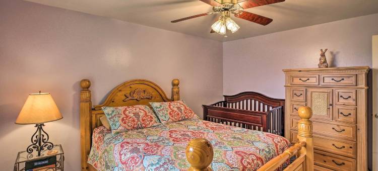 湖泊Okeechobee钓鱼退房，配备火坑!(Lake Okeechobee Fishing Retreat w/ Fire Pit!)图片