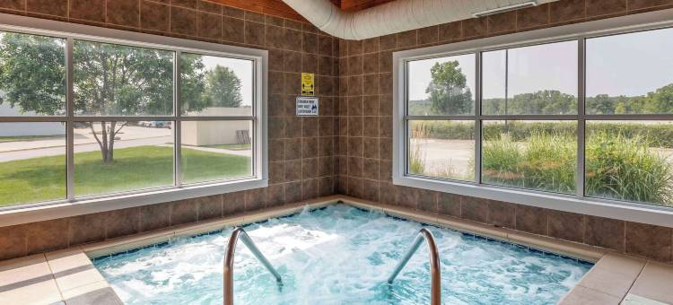 科拉尔维尔I-80舒适套房酒店(Comfort Suites Coralville I-80)图片