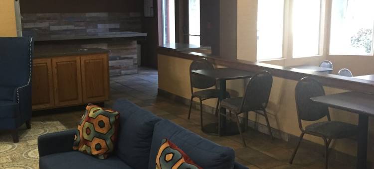 品质酒店及套房阿尔伯克基中城 - 大学区(Quality Inn & Suites Albuquerque Midtown - University Area)图片