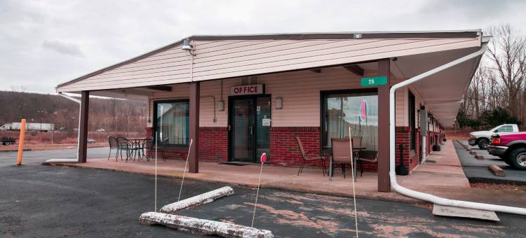 OYO达尔顿PA I-81酒店(OYO Hotel Dalton PA I-81)图片