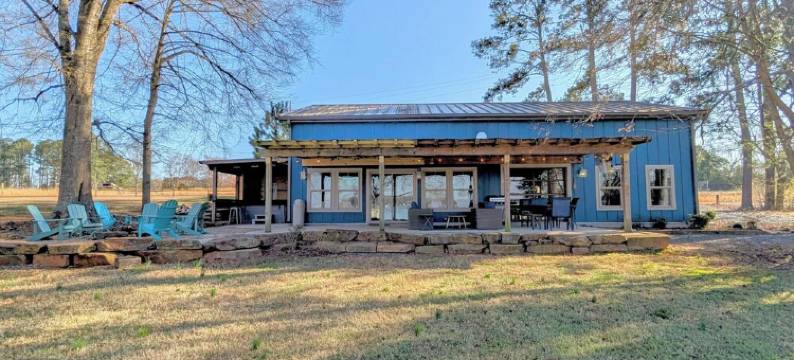 The Tillery Barndo - Two bedrooms/loft, dock, flat lot, spa, trampoline, golf图片