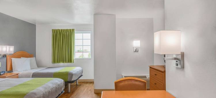 阿拉巴马欧佩莱卡 - 奥本 6 号开放式客房酒店(Studio 6 Opelika, Al - Auburn Al)图片