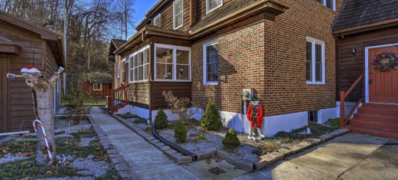 距离道金斯铁路步道半英里：带庭院的家庭住宅(Half-mi to Dawkins Rail Trail: Family Home w/ Yard)图片