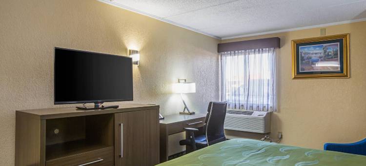 品质酒店及套房-六旗东附近(Quality Inn & Suites Near Six Flags East)图片