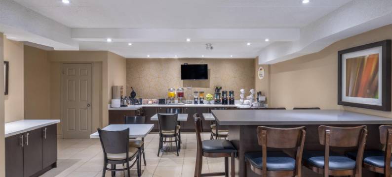 多伦多东速8酒店(Super 8 by Wyndham Toronto East on)图片