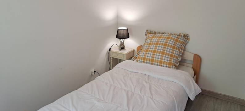 Holiday Home in Hanvec for 5图片