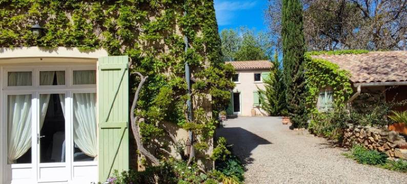 Spacious holiday home with private pool and park图片