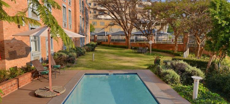 城市小屋-约翰内斯堡鲁德普特(Town Lodge Roodepoort)图片