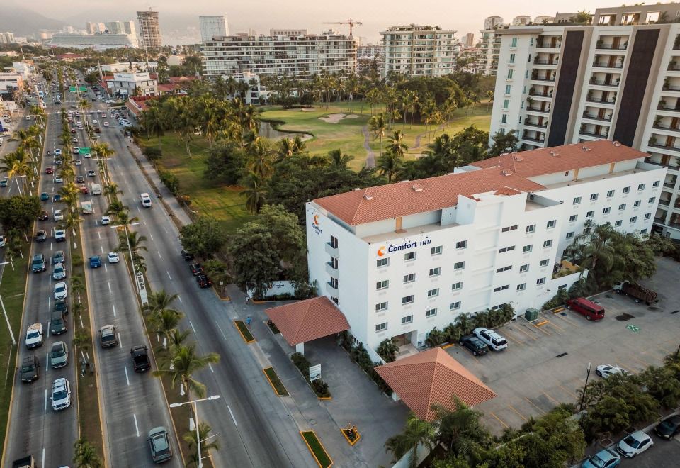 Comfort Inn Puerto Vallarta Golfside & MarinaOver view