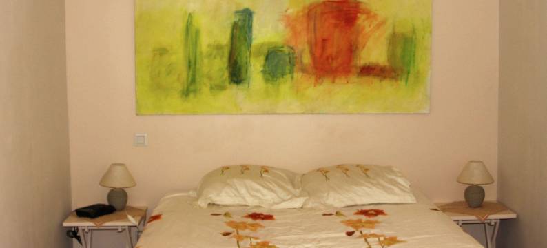 Villa in Valréas with Pool and Garden Views图片