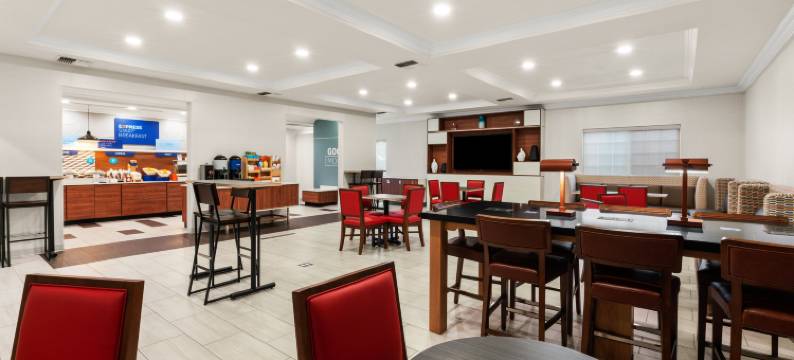 智选假日套房酒店克拉马斯福尔斯环(Holiday Inn Express & Suites KLAMATH FALLS CENTRAL by IHG)图片