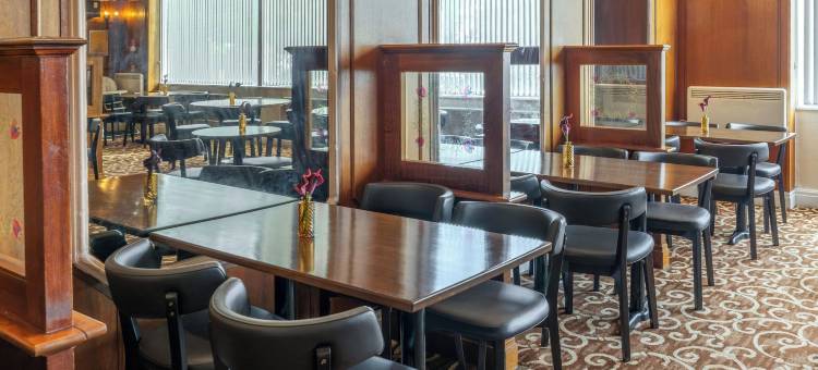 布列塔尼亚拉斯山酒店(Russ Hill Hotel)图片