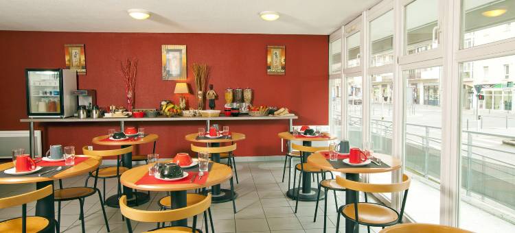 普瓦捷拉马汀塞祖尔阿菲尔酒店(Séjours & Affaires Poitiers Lamartine)图片