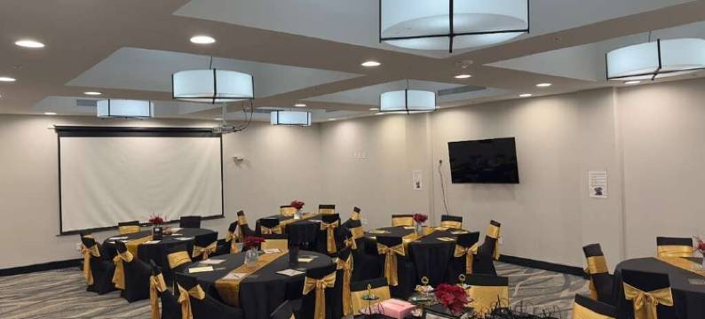 Merica Inn & Suites图片